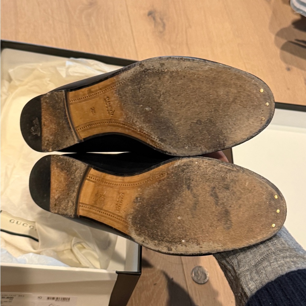 Gucci Loafer Black Leather Slip-On Loafers with Gold Detail - Picture 11 of 11